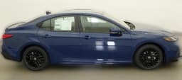 Toyota Camry SE (Natl) 2026 — side view