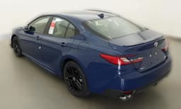 Toyota Camry SE (Natl) 2026 — side view