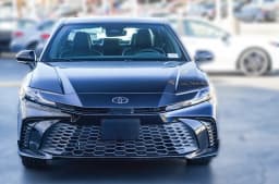 Toyota Camry SE (Natl) 2026 — side view