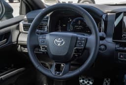 Toyota Camry SE (Natl) 2026 — side view