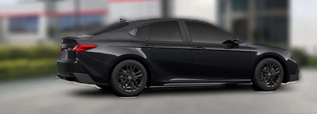 Toyota Camry SE (Natl) 2026 — side view