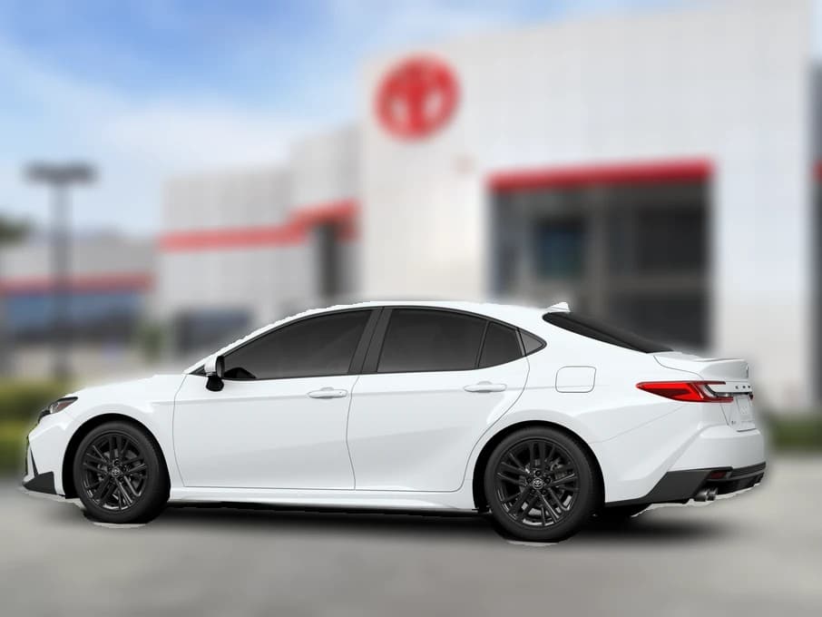 Toyota Camry SE (Natl) 2026 — side view