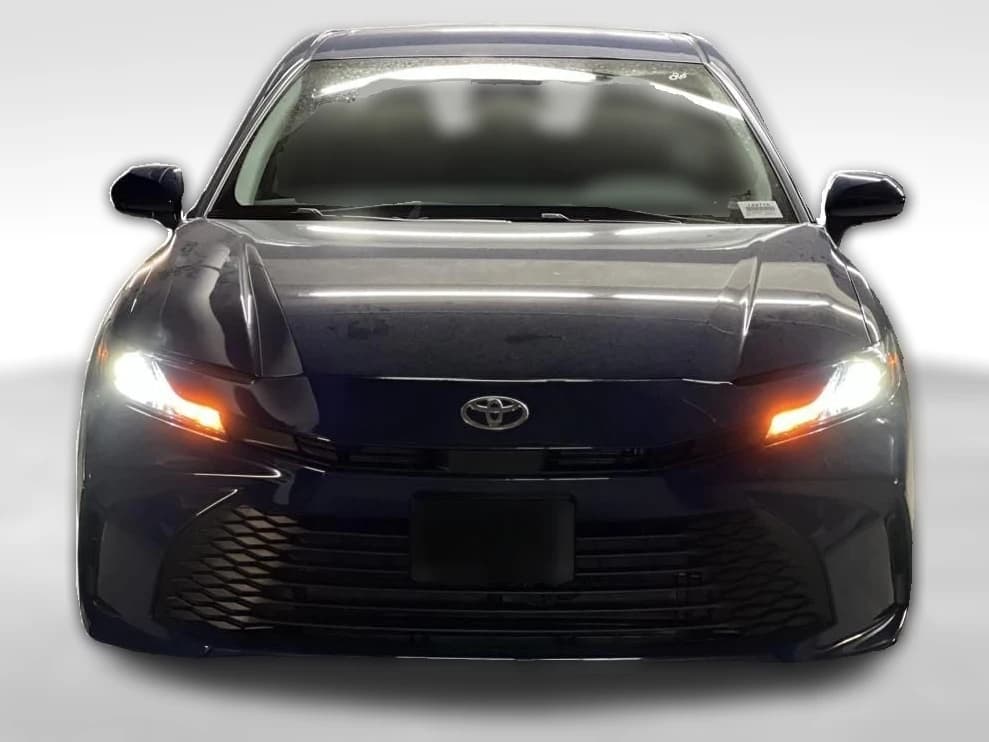 Toyota Camry LE (Natl) 2026 — side view