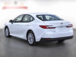 Toyota Camry LE (Natl) 2026 — side view
