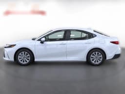 Toyota Camry LE (Natl) 2026 — side view