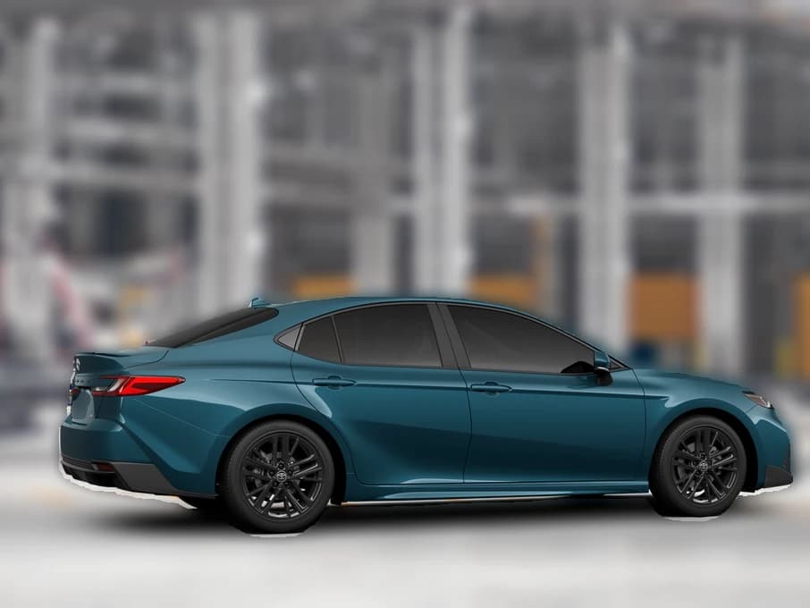 Toyota Camry SE (Natl) 2026 — side view