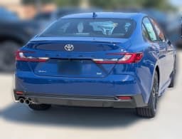 Toyota Camry SE (Natl) 2026 — side view