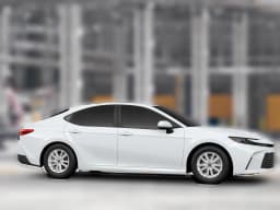 Toyota Camry SE (SE) 2026 — side view