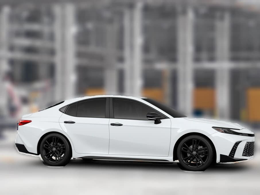 Toyota Camry SE (Natl) 2026 — side view