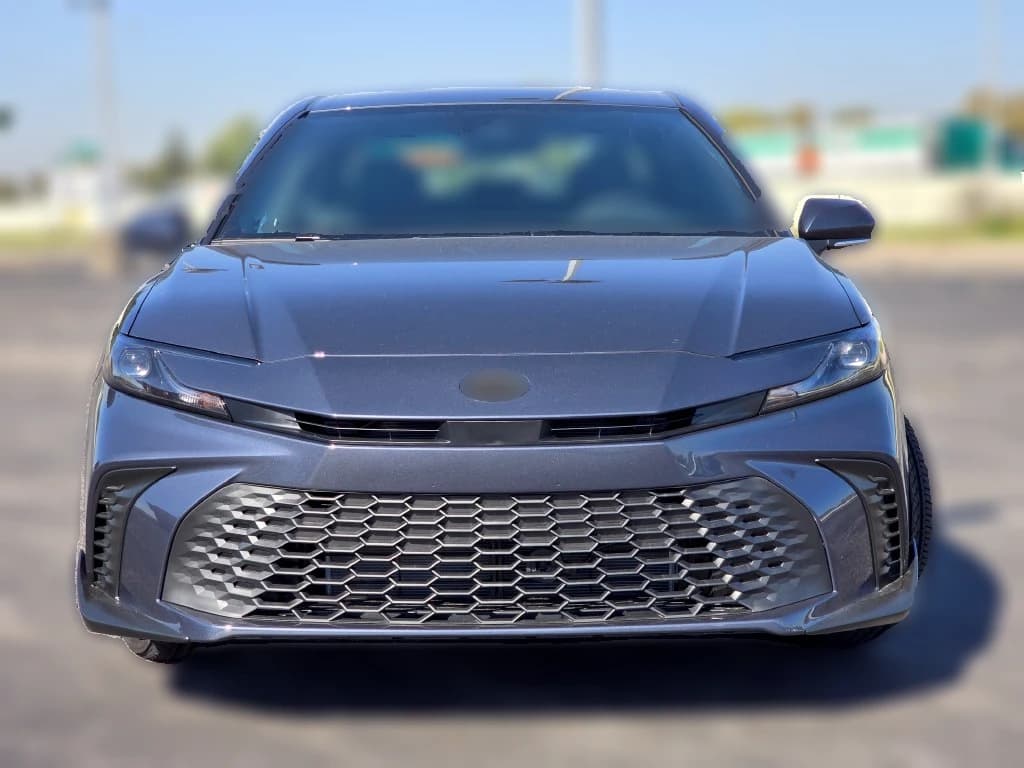 Toyota Camry SE (Natl) 2026 — side view