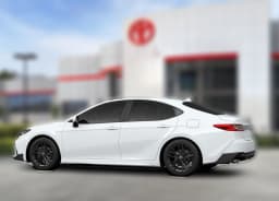 Toyota Camry SE (Natl) 2026 — side view