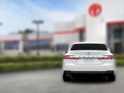 Toyota Camry SE (Natl) 2026 — side view