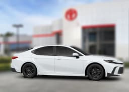 Toyota Camry SE (Natl) 2026 — side view