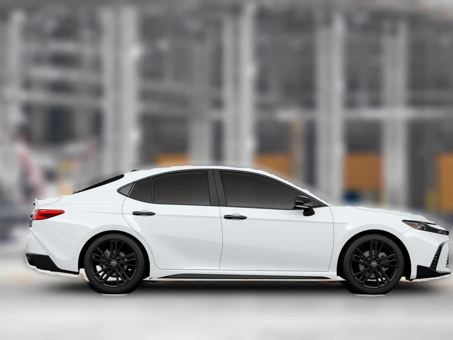 Toyota Camry SE (Natl) 2026 — side view