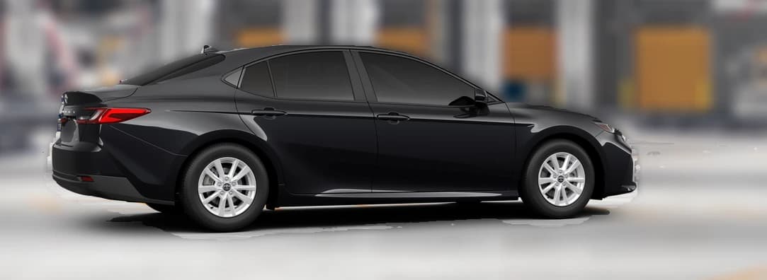 Toyota Camry SE (Natl) 2026 — side view