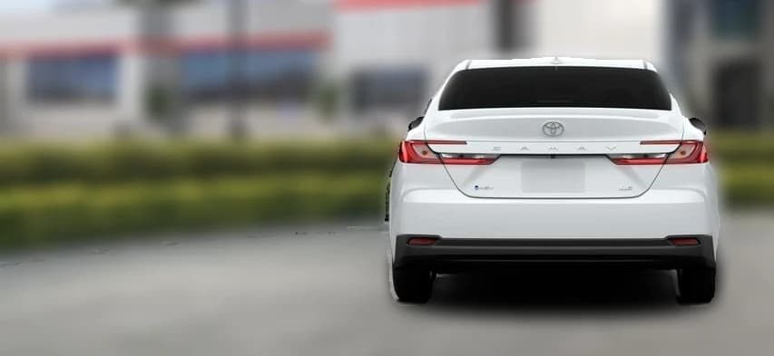 Toyota Camry LE (Natl) 2026 — side view