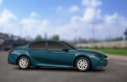 Toyota Camry LE (Natl) 2026 — side view