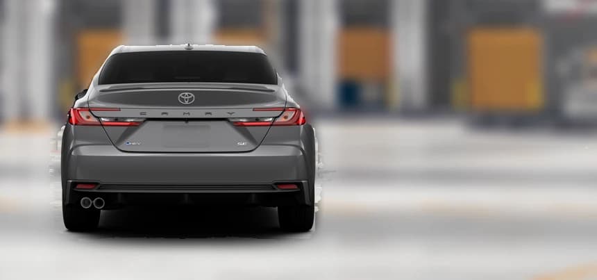 Toyota Camry SE (Natl) 2026 — side view