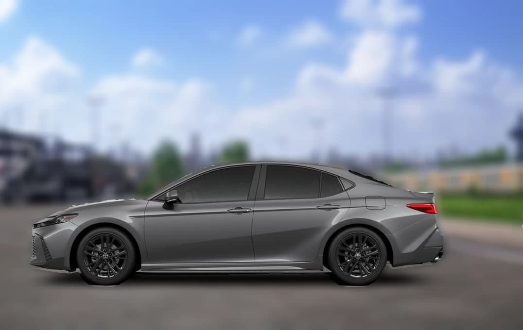 Toyota Camry SE (Natl) 2026 — side view