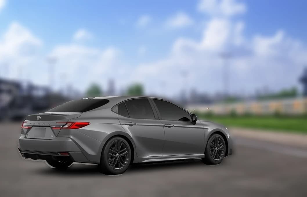 Toyota Camry SE (Natl) 2026 — side view