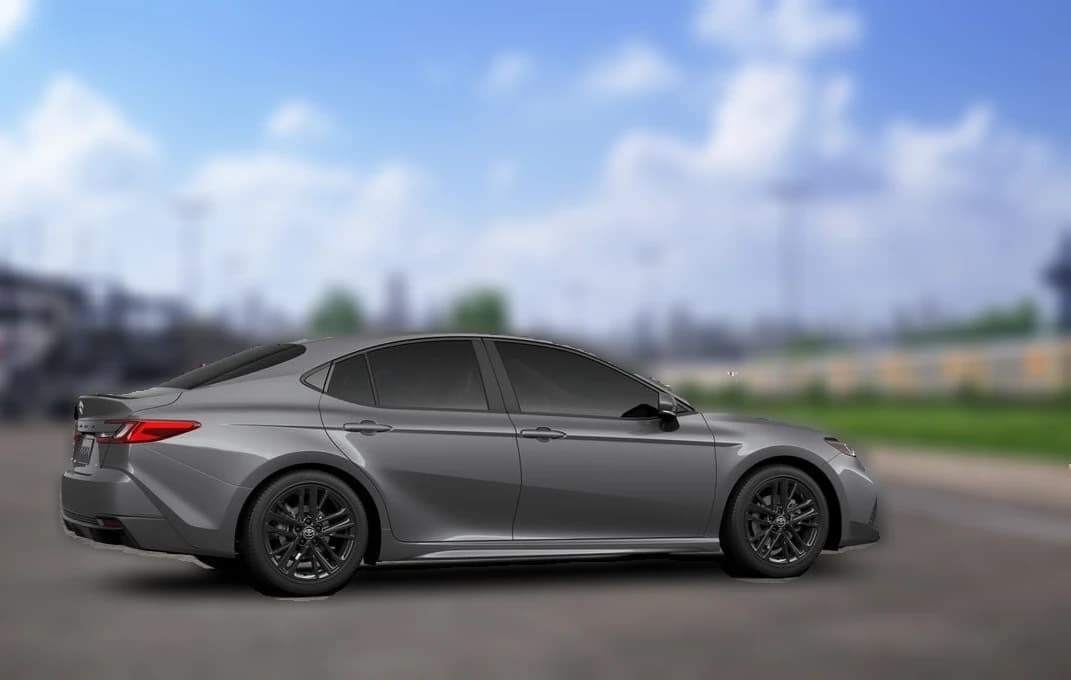 Toyota Camry SE (Natl) 2026 — side view