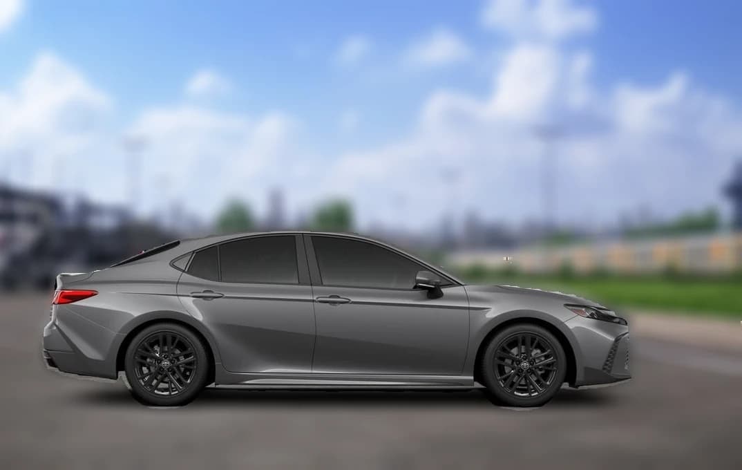 Toyota Camry SE (Natl) 2026 — side view