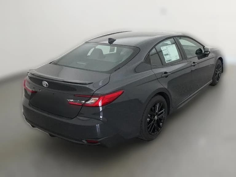 Toyota Camry SE (Natl) 2026 — side view
