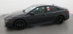 Toyota Camry SE (Natl) 2026 — side view