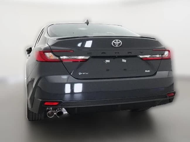 Toyota Camry SE (Natl) 2026 — side view