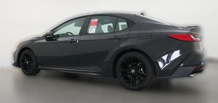 Toyota Camry SE (Natl) 2026 — side view