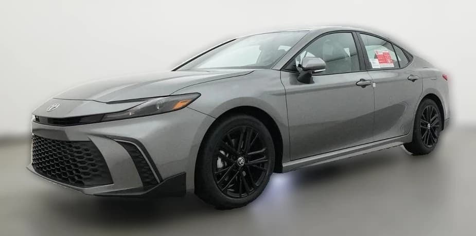 Toyota Camry SE (Natl) 2026 — side view