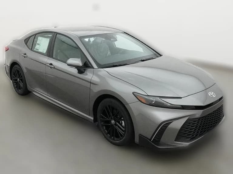 Toyota Camry SE (Natl) 2026 — side view