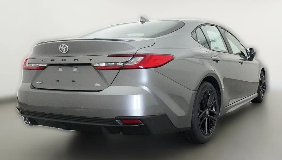 Toyota Camry SE (Natl) 2026 — side view