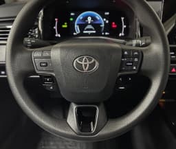Toyota Camry LE (Natl) 2026 — side view