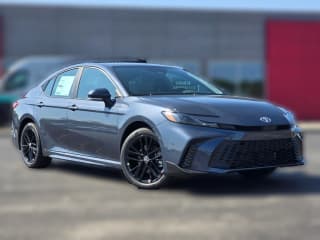 Toyota Camry SE AWD (Natl)
