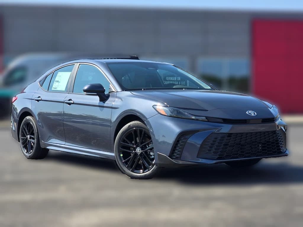 Toyota Camry SE AWD (Natl) 2026 — side view