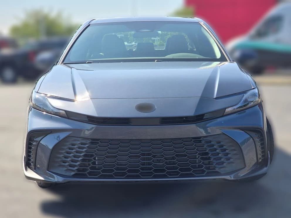 Toyota Camry SE AWD (Natl) 2026 — side view