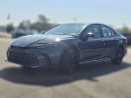 Toyota Camry SE AWD (Natl) 2026 — side view