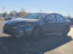 Toyota Camry SE AWD (Natl) 2026 — side view