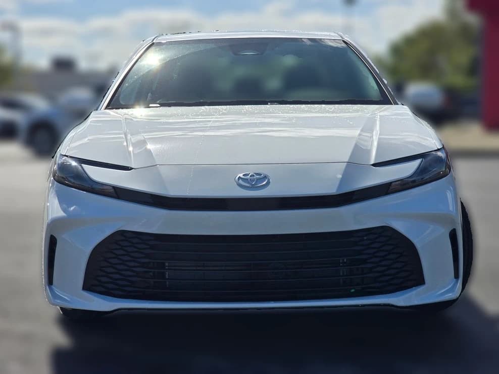 Toyota Camry LE AWD (Natl) 2026 — side view