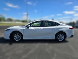 Toyota Camry LE AWD (Natl) 2026 — side view