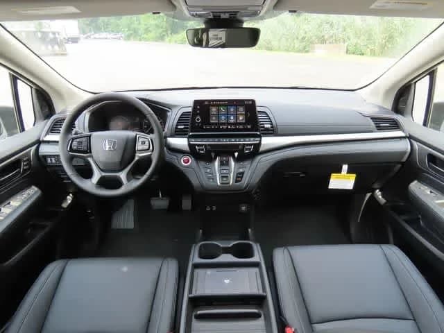 Honda Odyssey EX-L Auto 2026 — side view