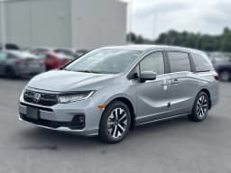 Honda Odyssey EX-L Auto 2026 — side view