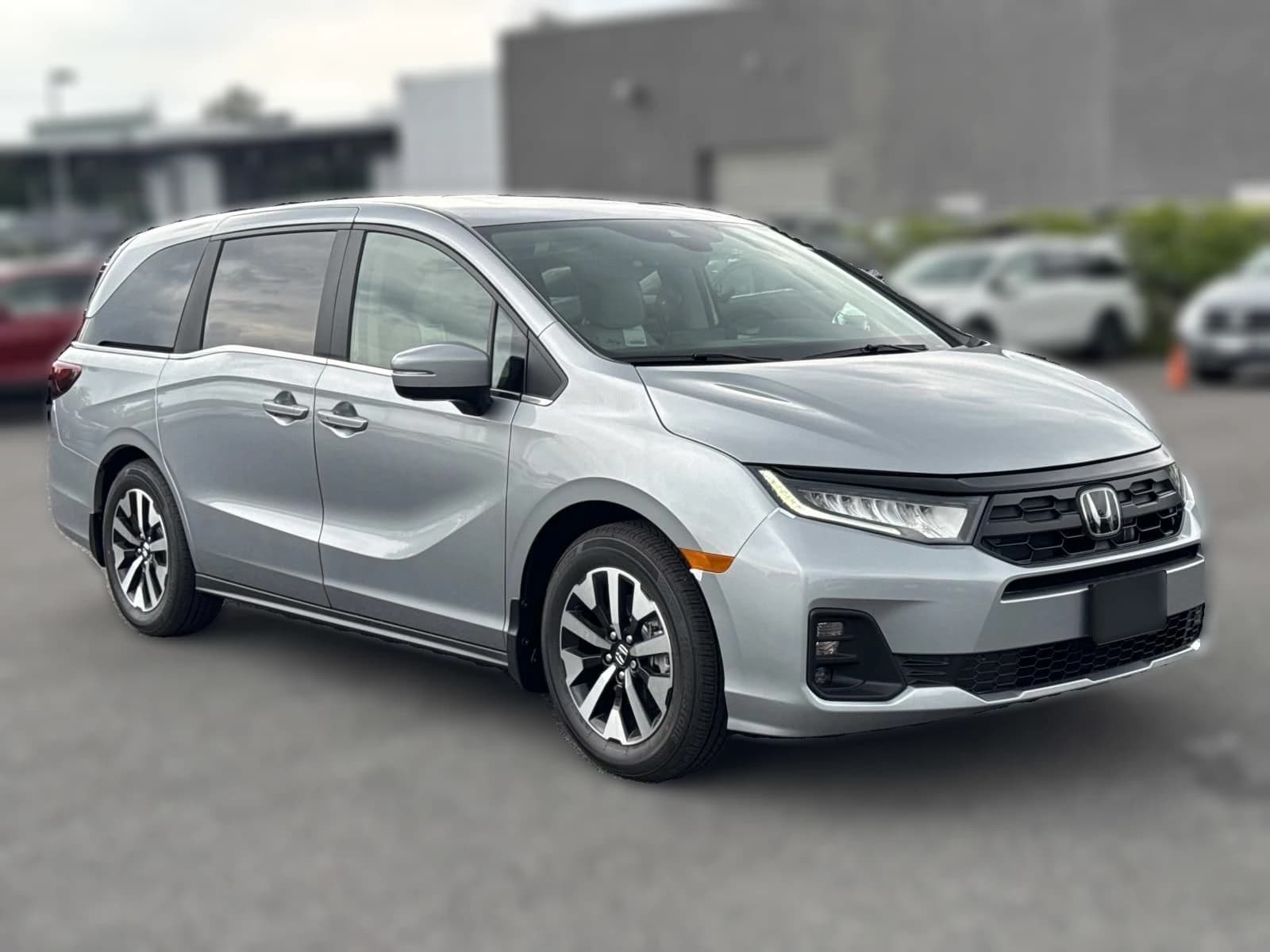 Honda Odyssey EX-L Auto 2026 — side view