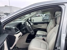 Honda Odyssey EX-L Auto 2026 — side view