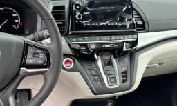Honda Odyssey EX-L Auto 2026 — side view