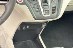 Honda Odyssey EX-L Auto 2026 — side view