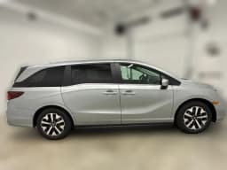 Honda Odyssey EX-L Auto 2026 — side view