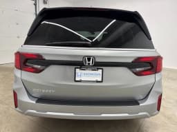 Honda Odyssey EX-L Auto 2026 — side view