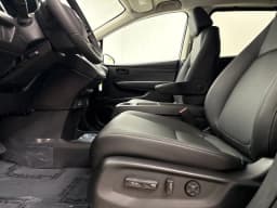 Honda Odyssey EX-L Auto 2026 — side view